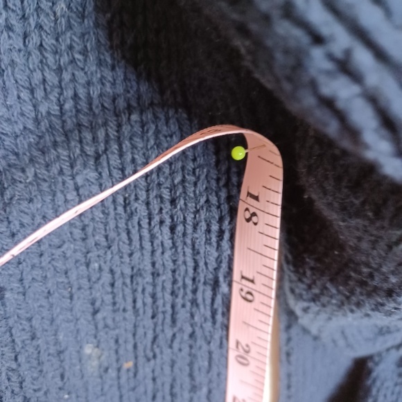 J.CREW Men's Cotton Knit Crewneck Sweater in Black. Size: Small - Picture 9 of 15